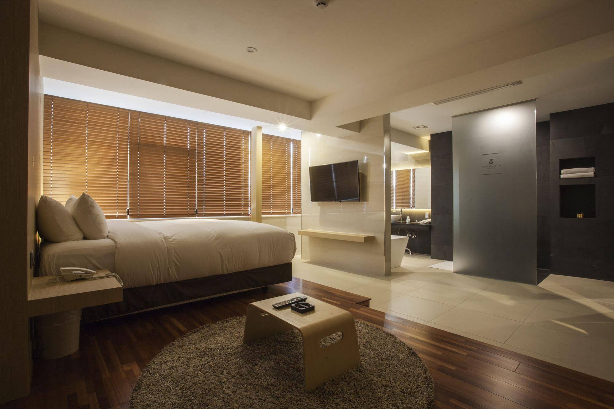 Suwon Top Cloud Hotel