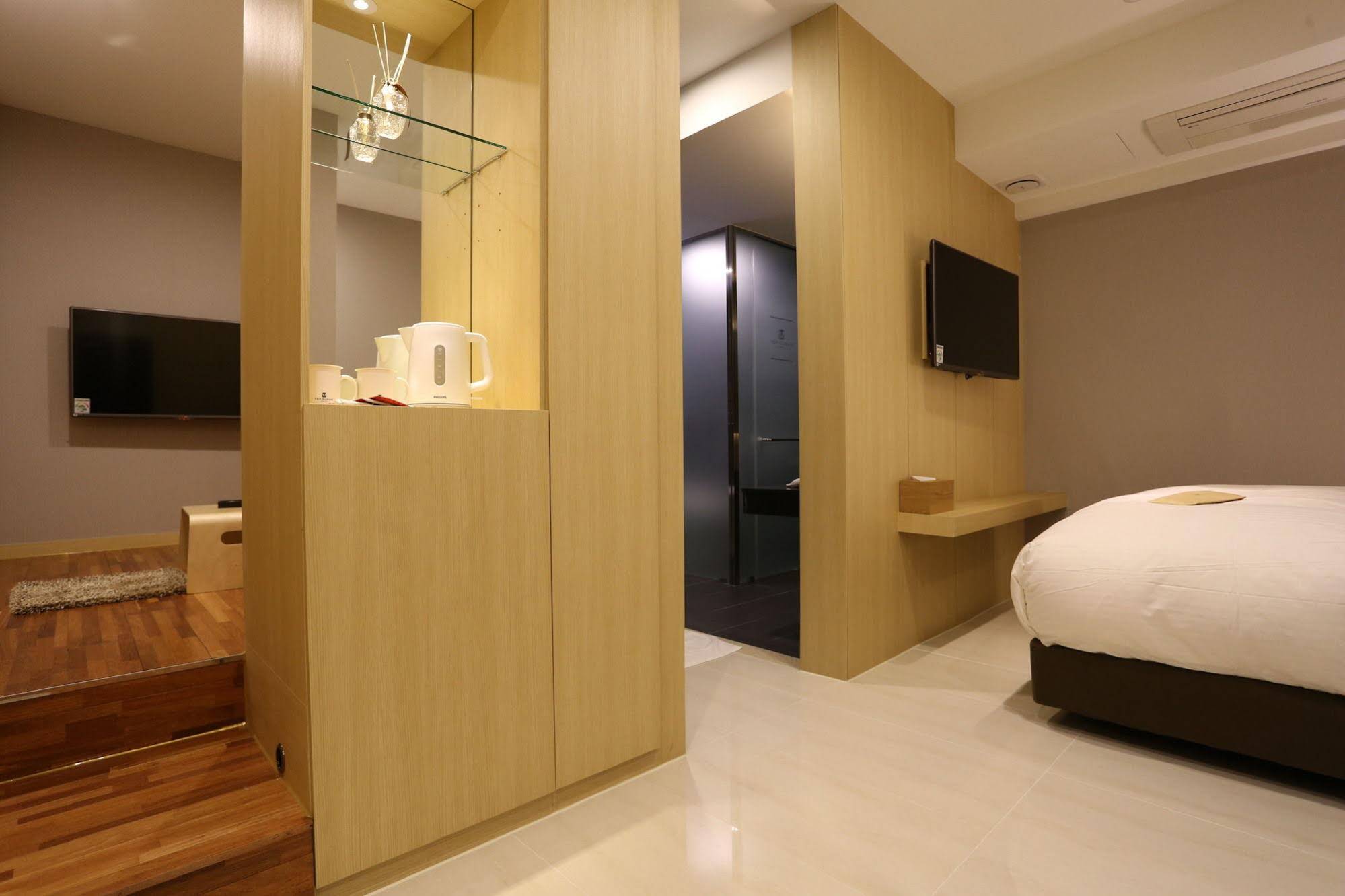 Suwon Top Cloud Hotel
