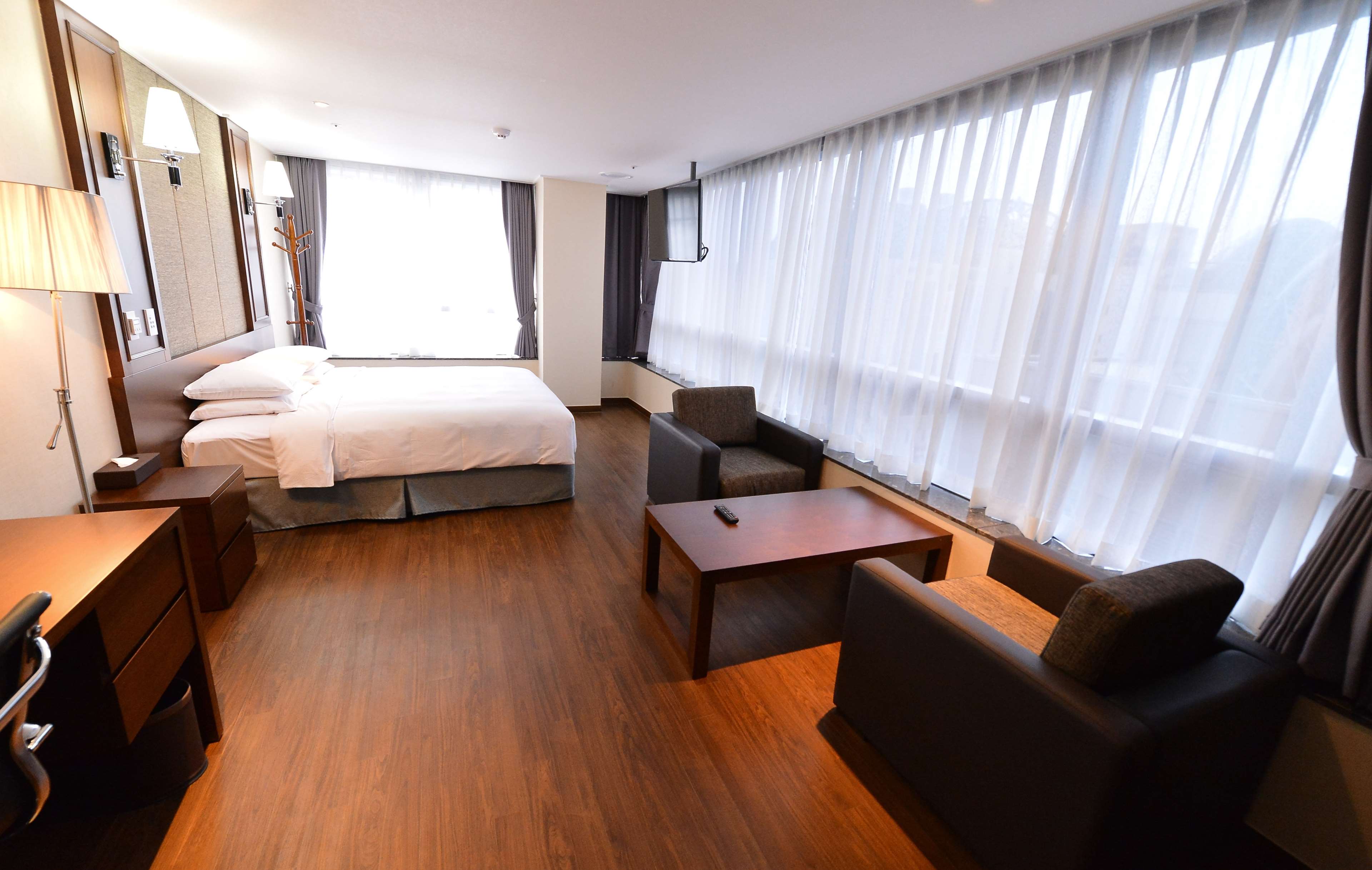 Value Hotel Worldwide High End