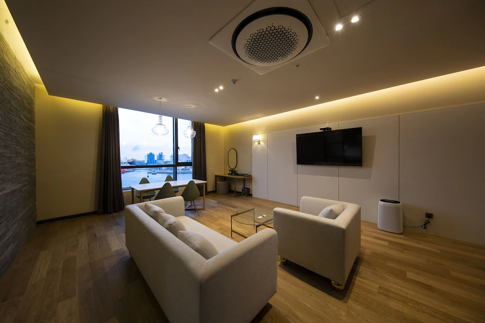 Brown Dot Hotel