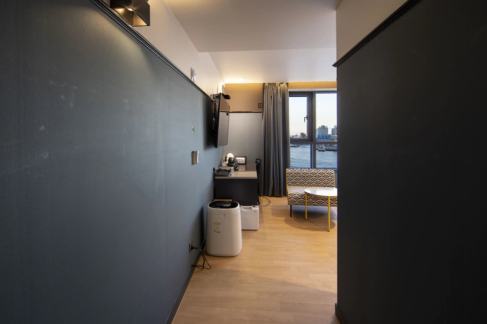 Brown Dot Hotel