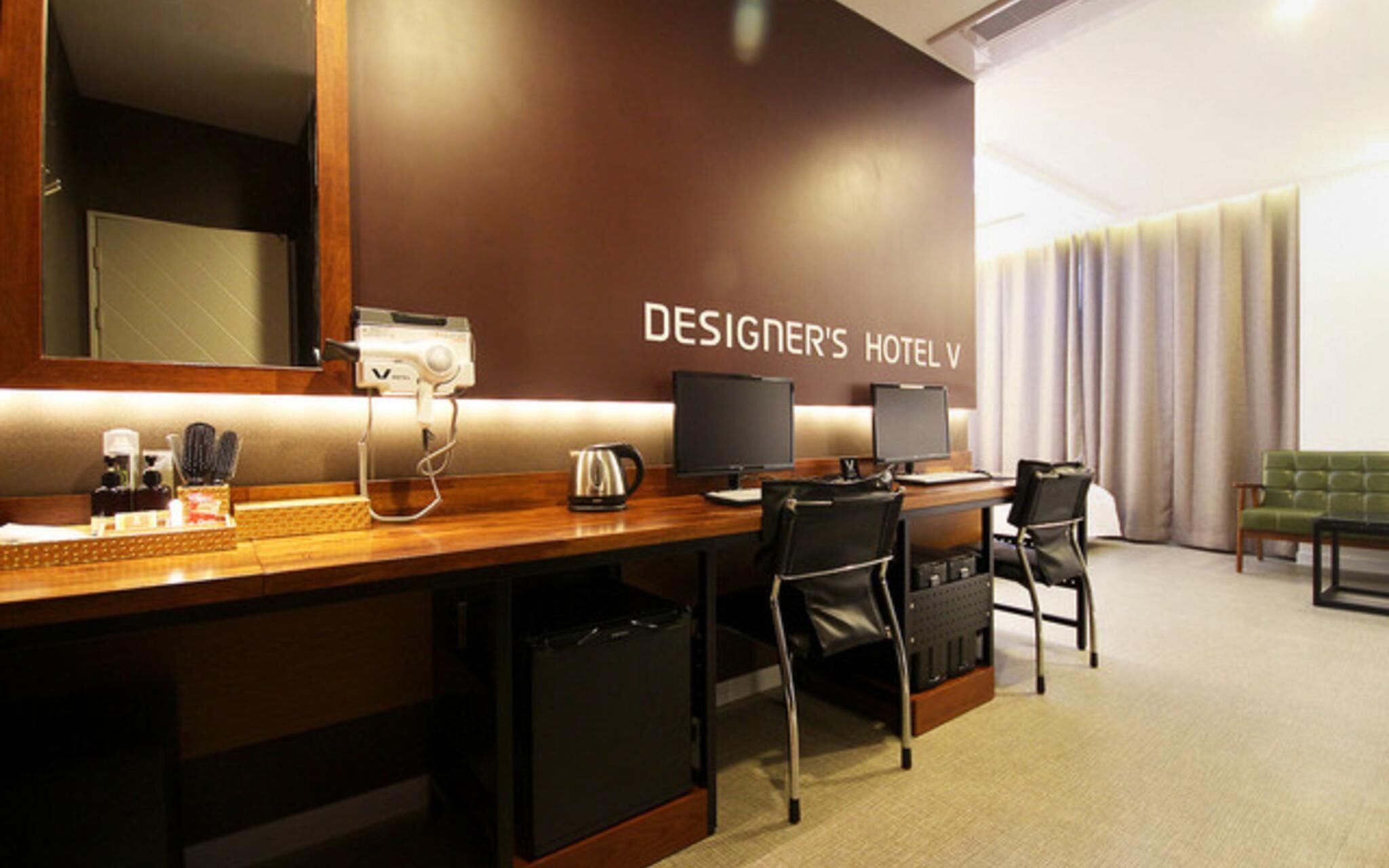V Hotel