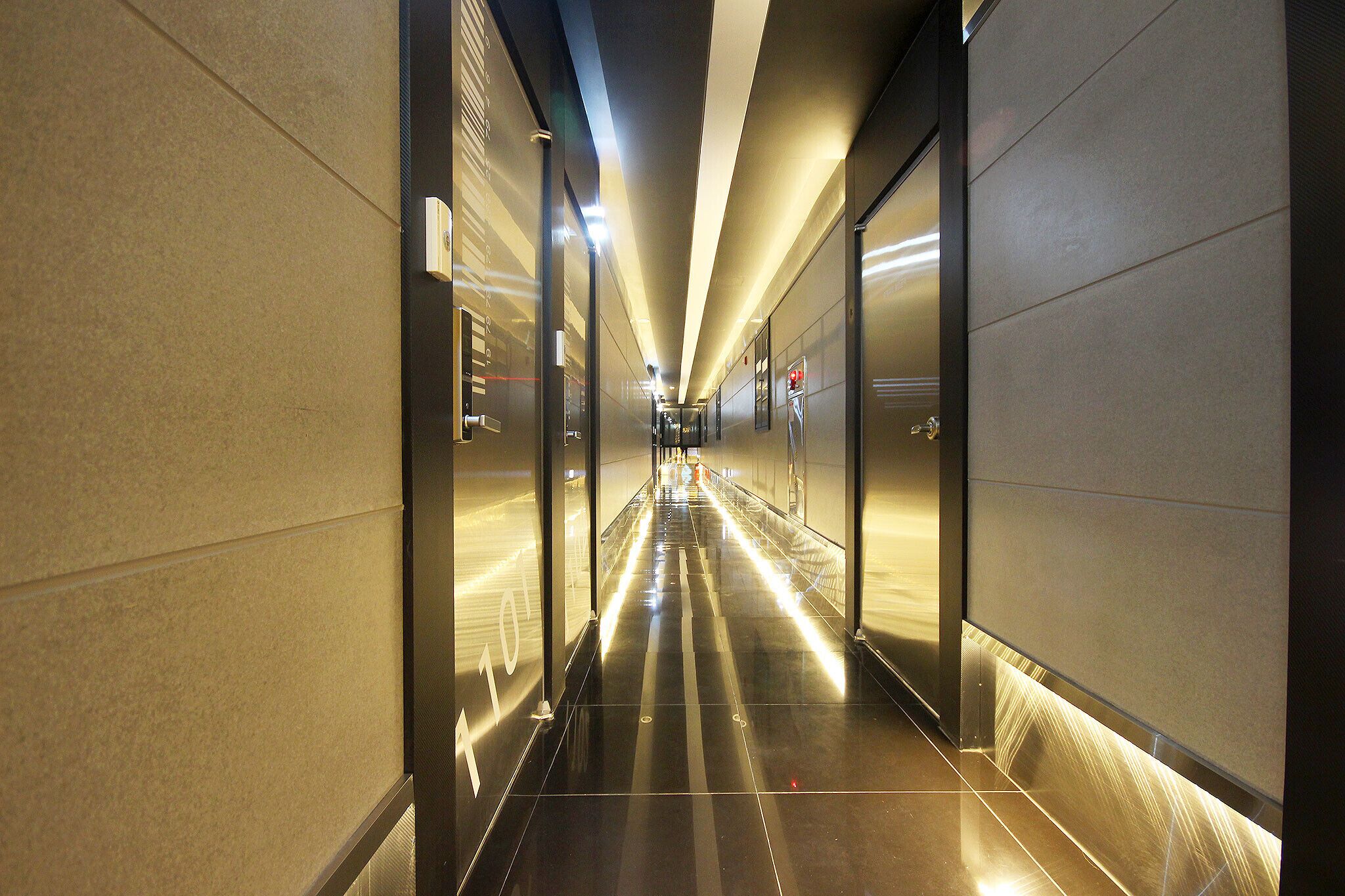 V Hotel