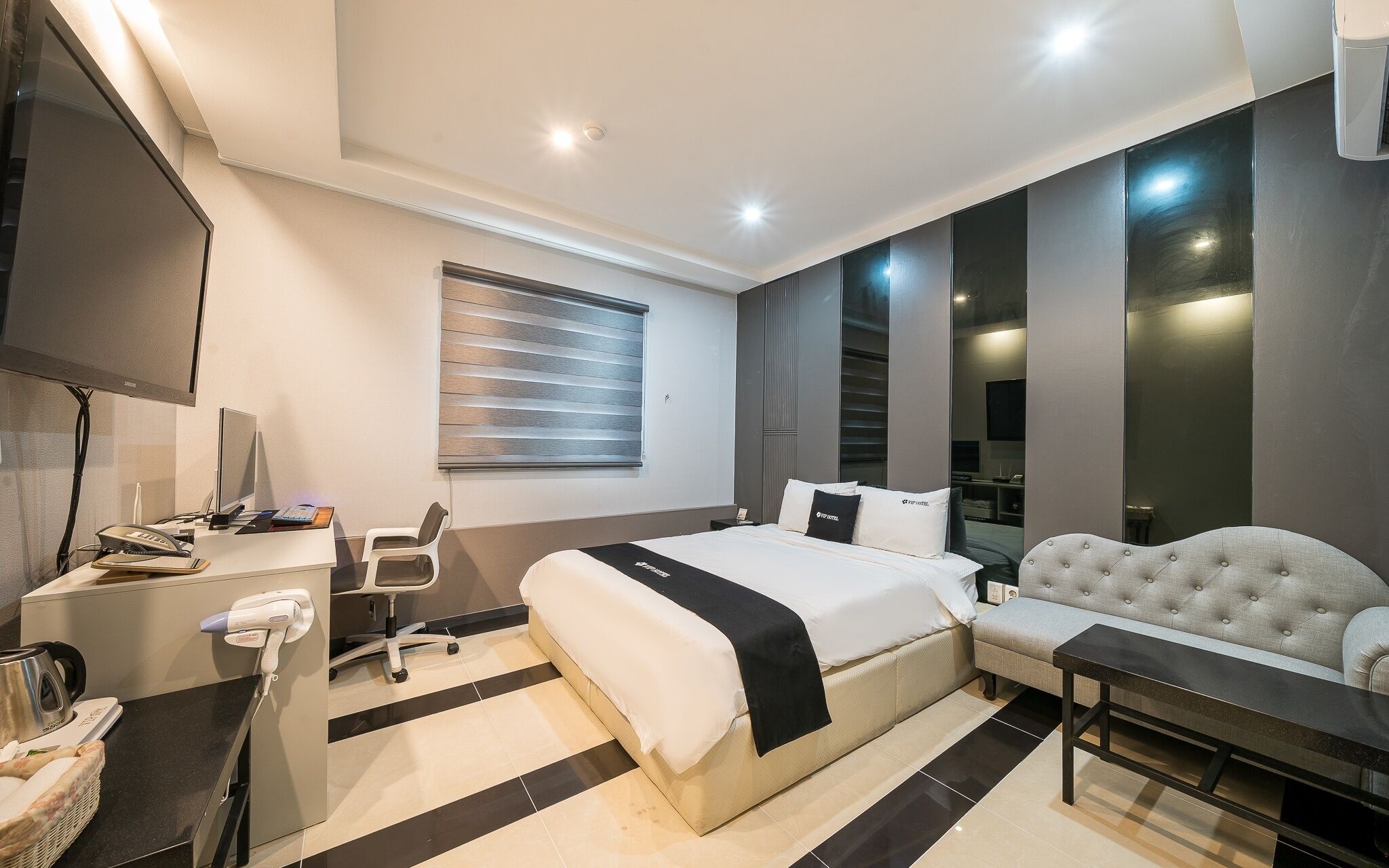 VIP Hotel