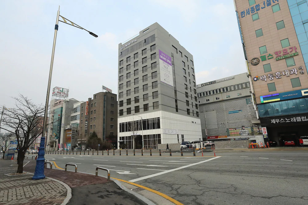 Orchid Hotel