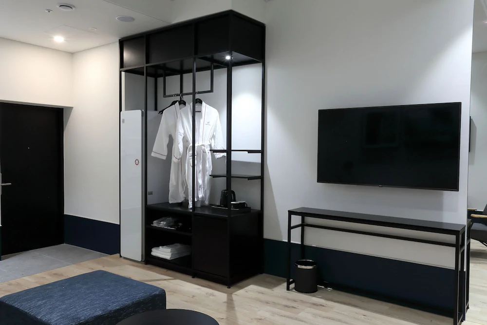Orchid Hotel