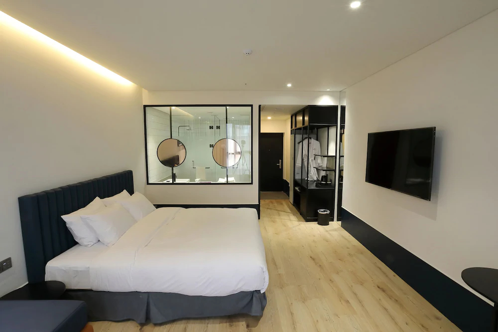 Orchid Hotel