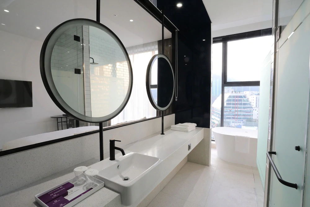 Orchid Hotel