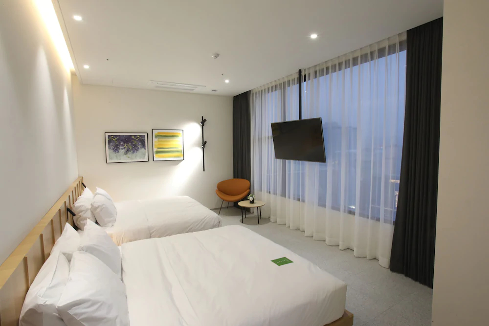 Orchid Hotel