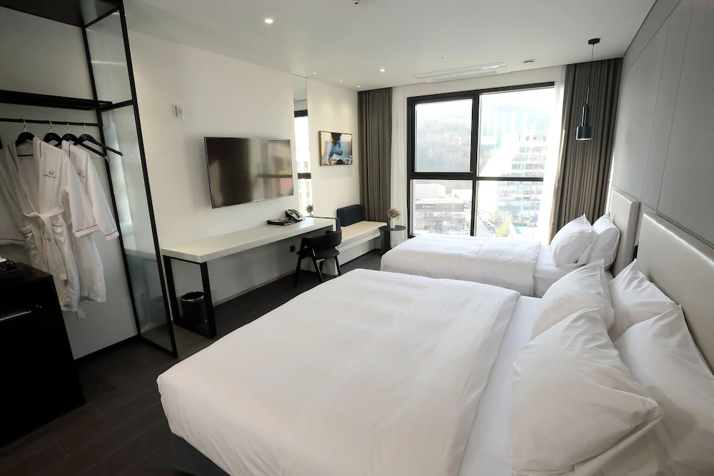 Orchid Hotel
