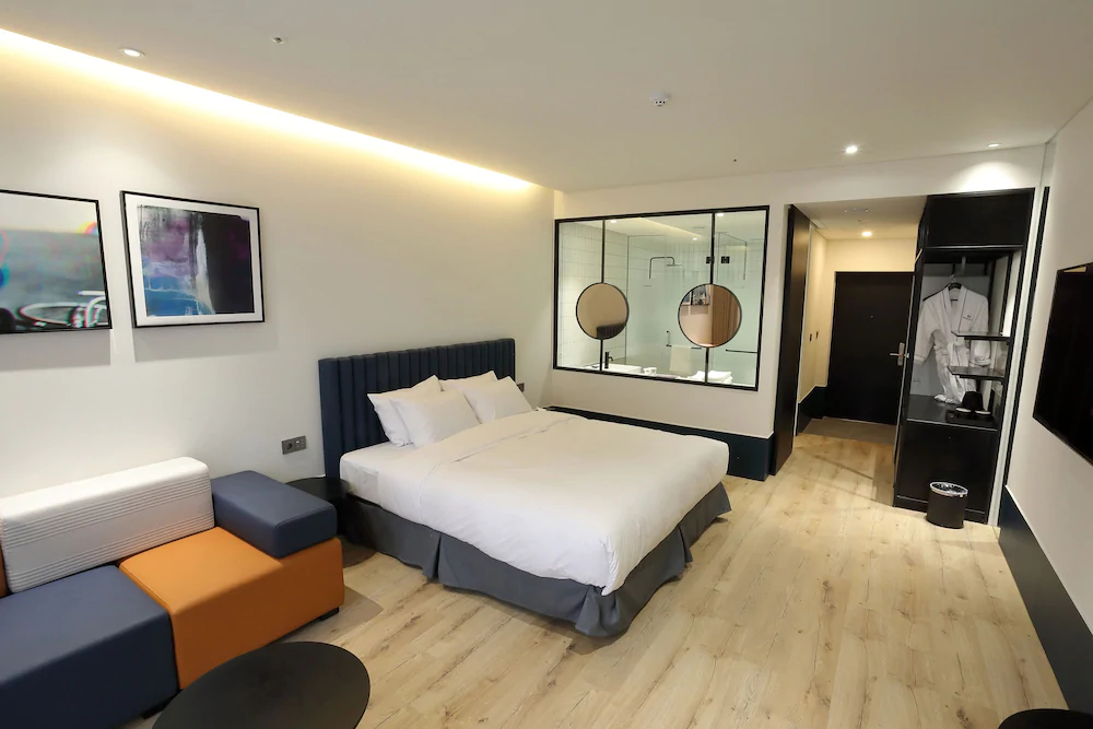 Orchid Hotel