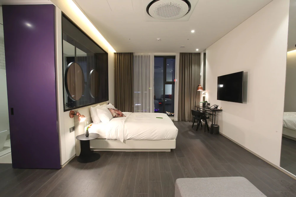Orchid Hotel