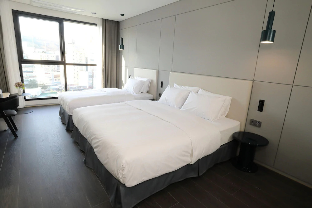 Orchid Hotel