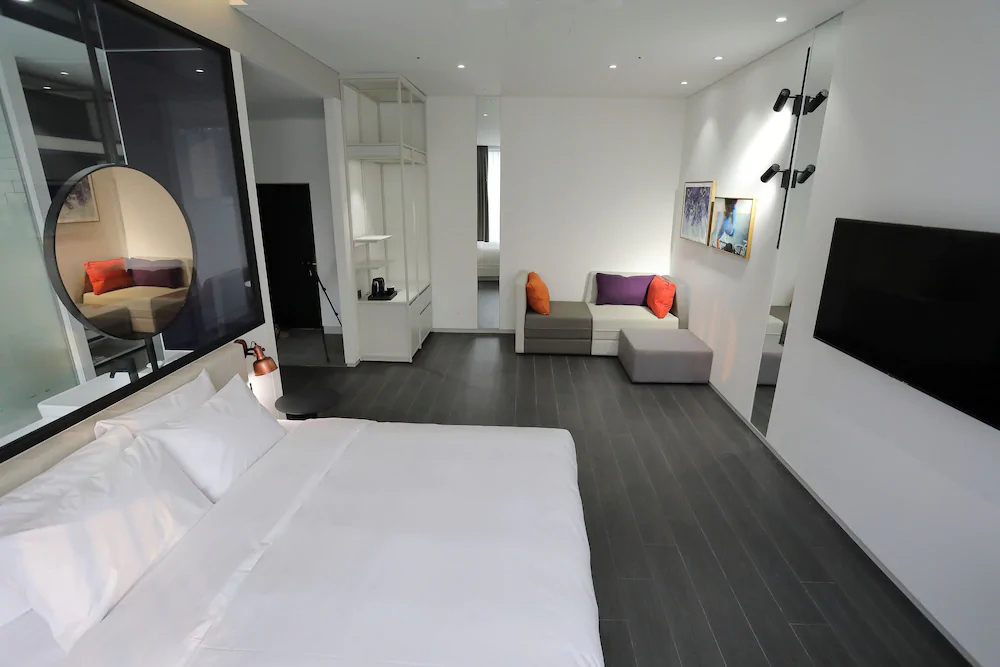 Orchid Hotel