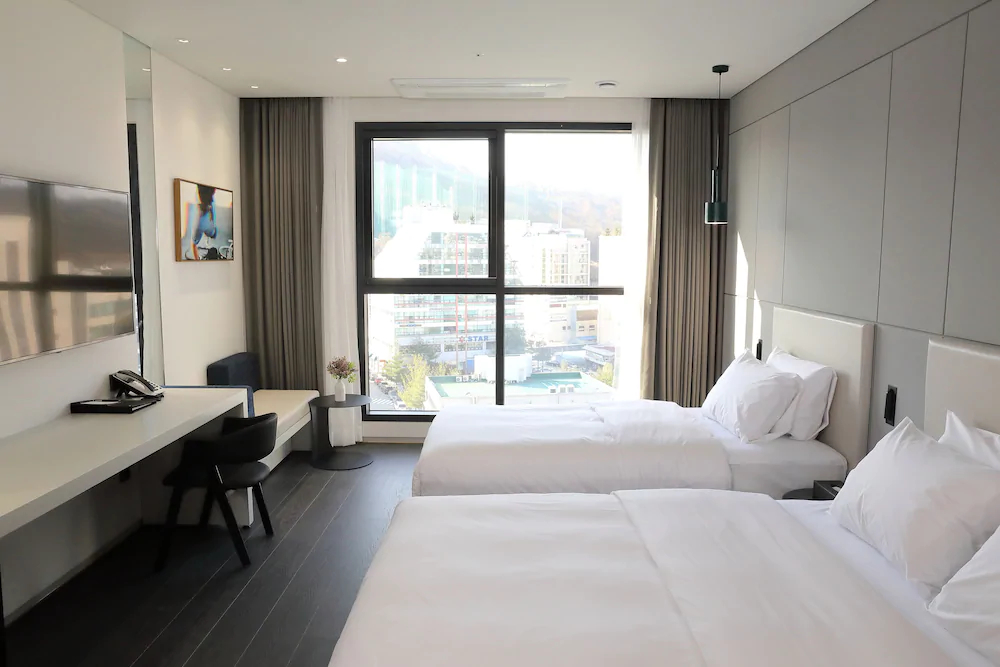 Orchid Hotel
