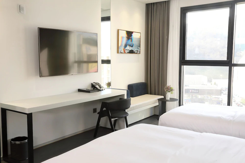 Orchid Hotel