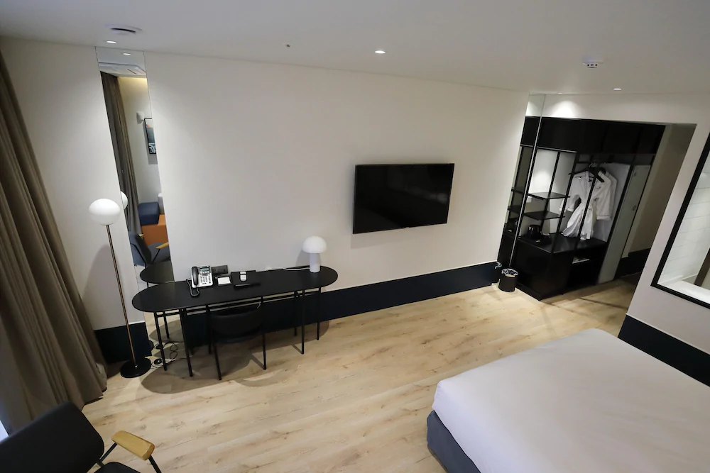 Orchid Hotel