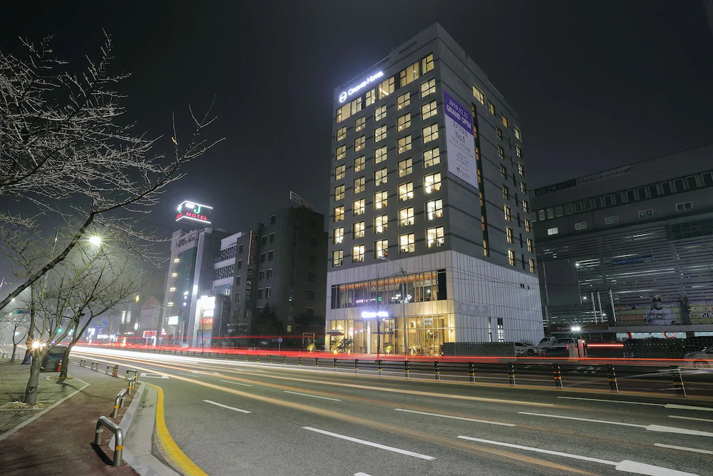 Orchid Hotel