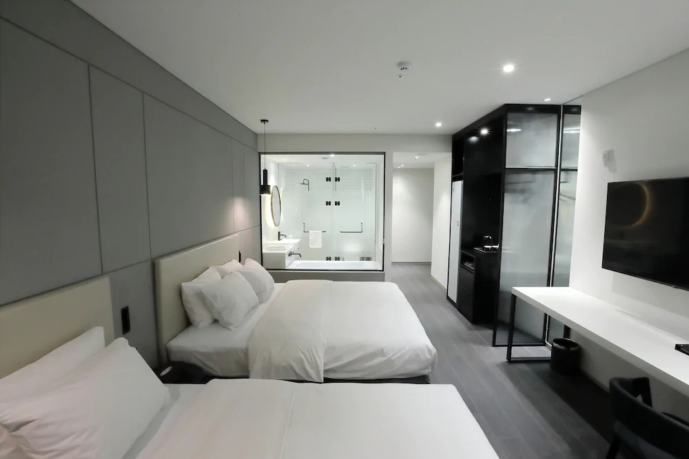 Orchid Hotel