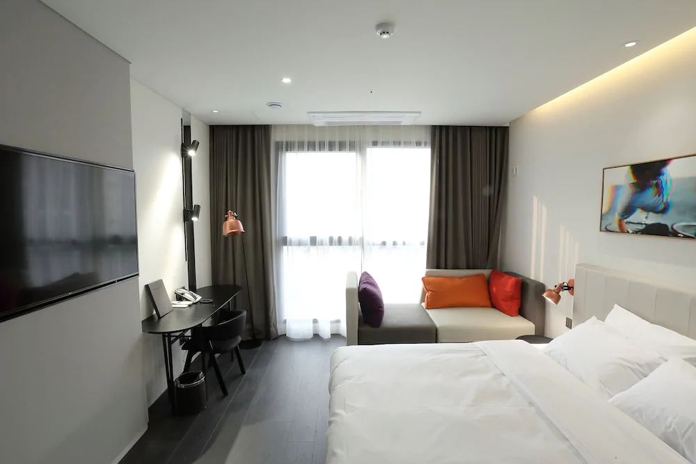 Orchid Hotel