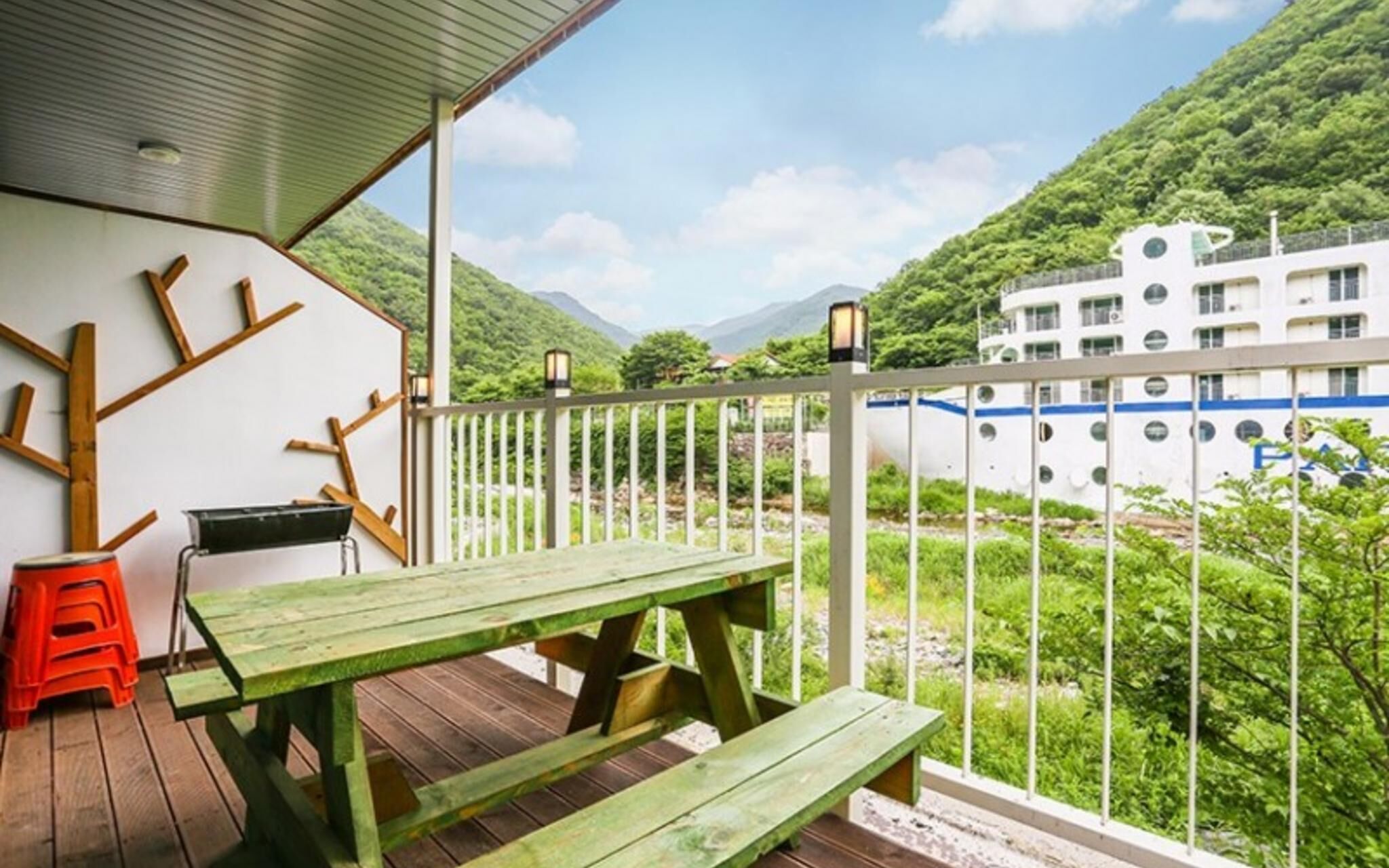 Doyeon Valley Pension