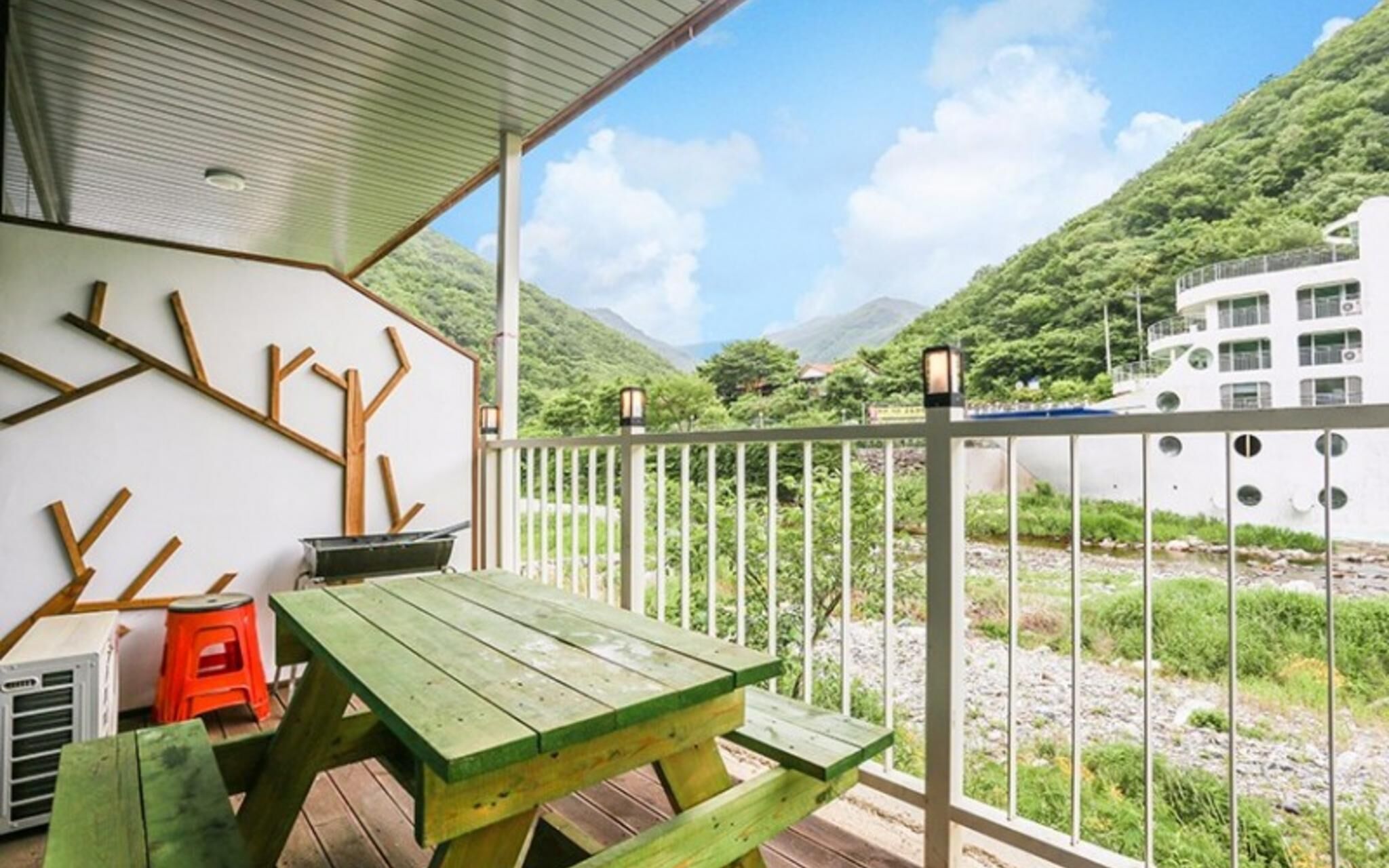 Doyeon Valley Pension