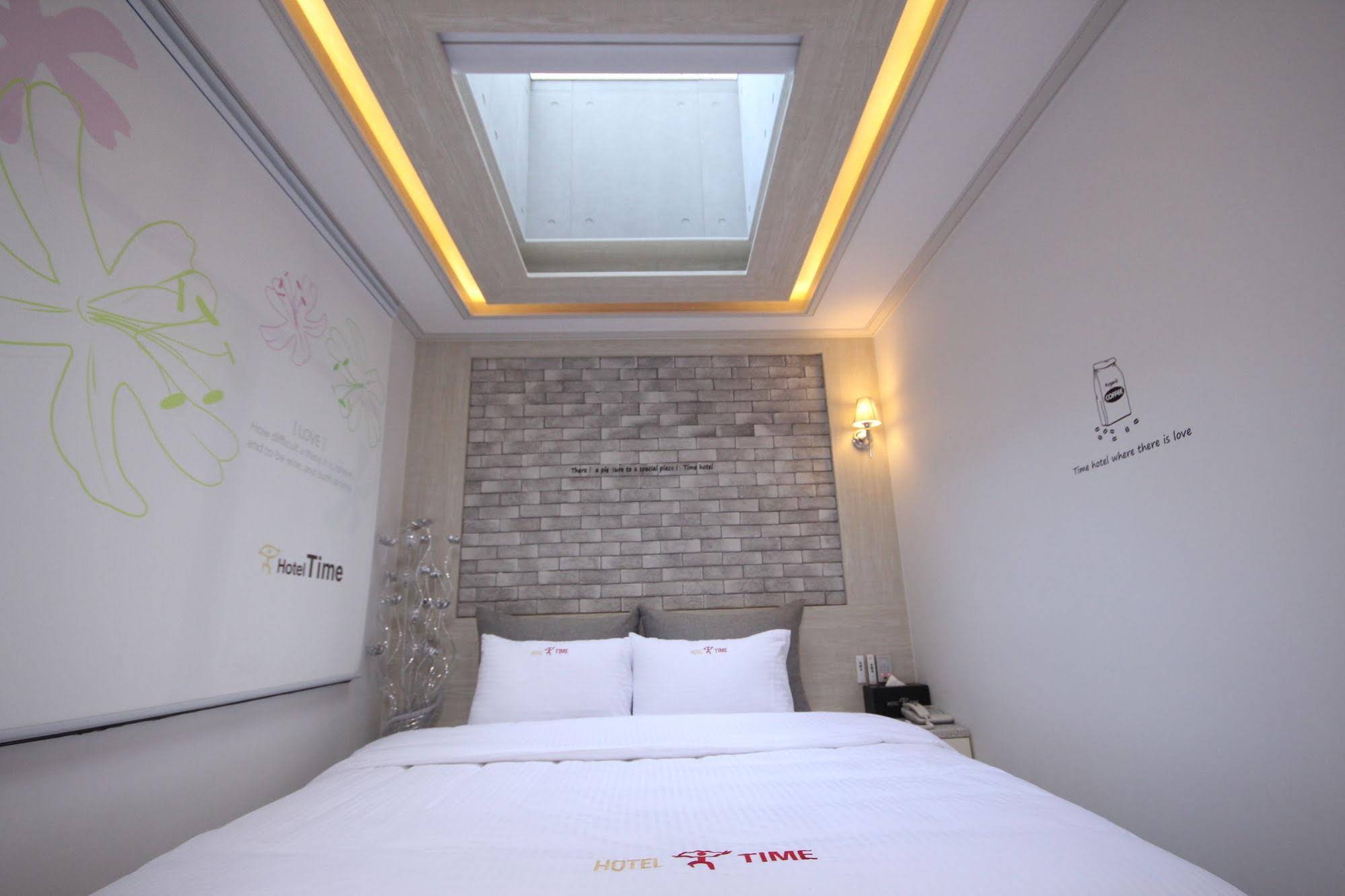Time Hotel