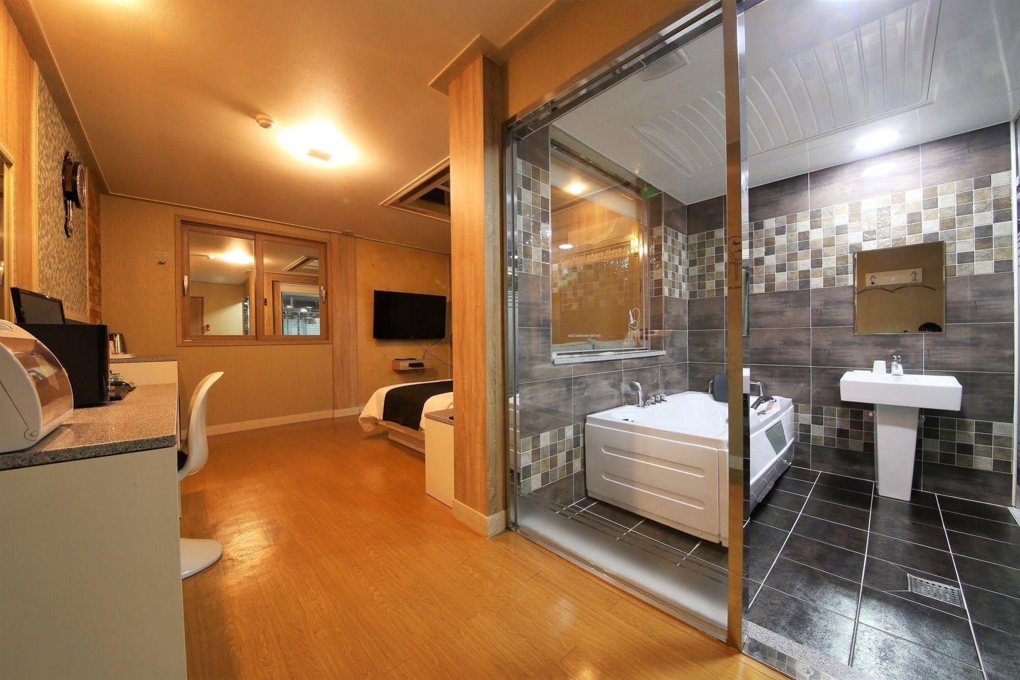 Time Hotel