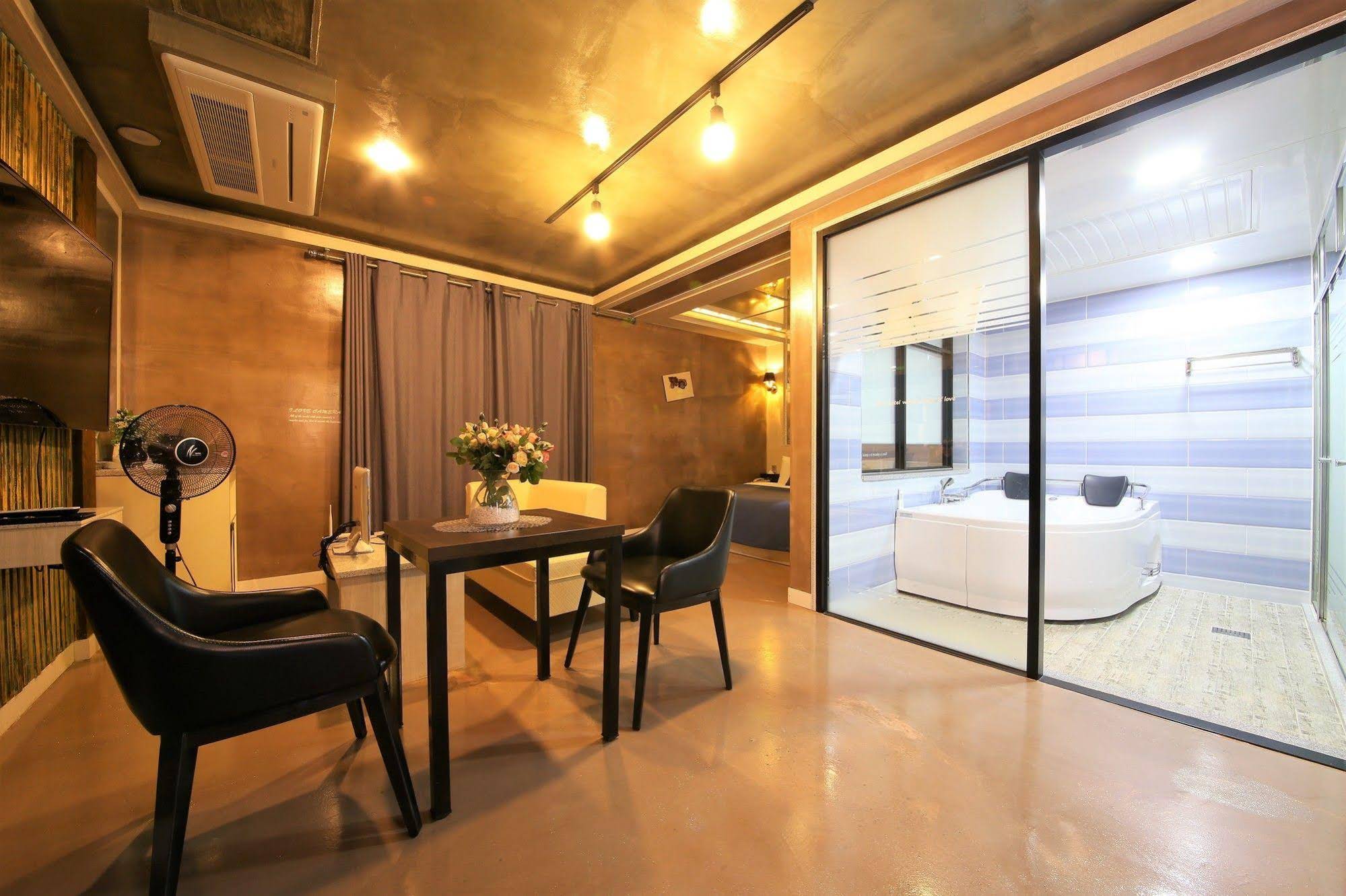 Time Hotel