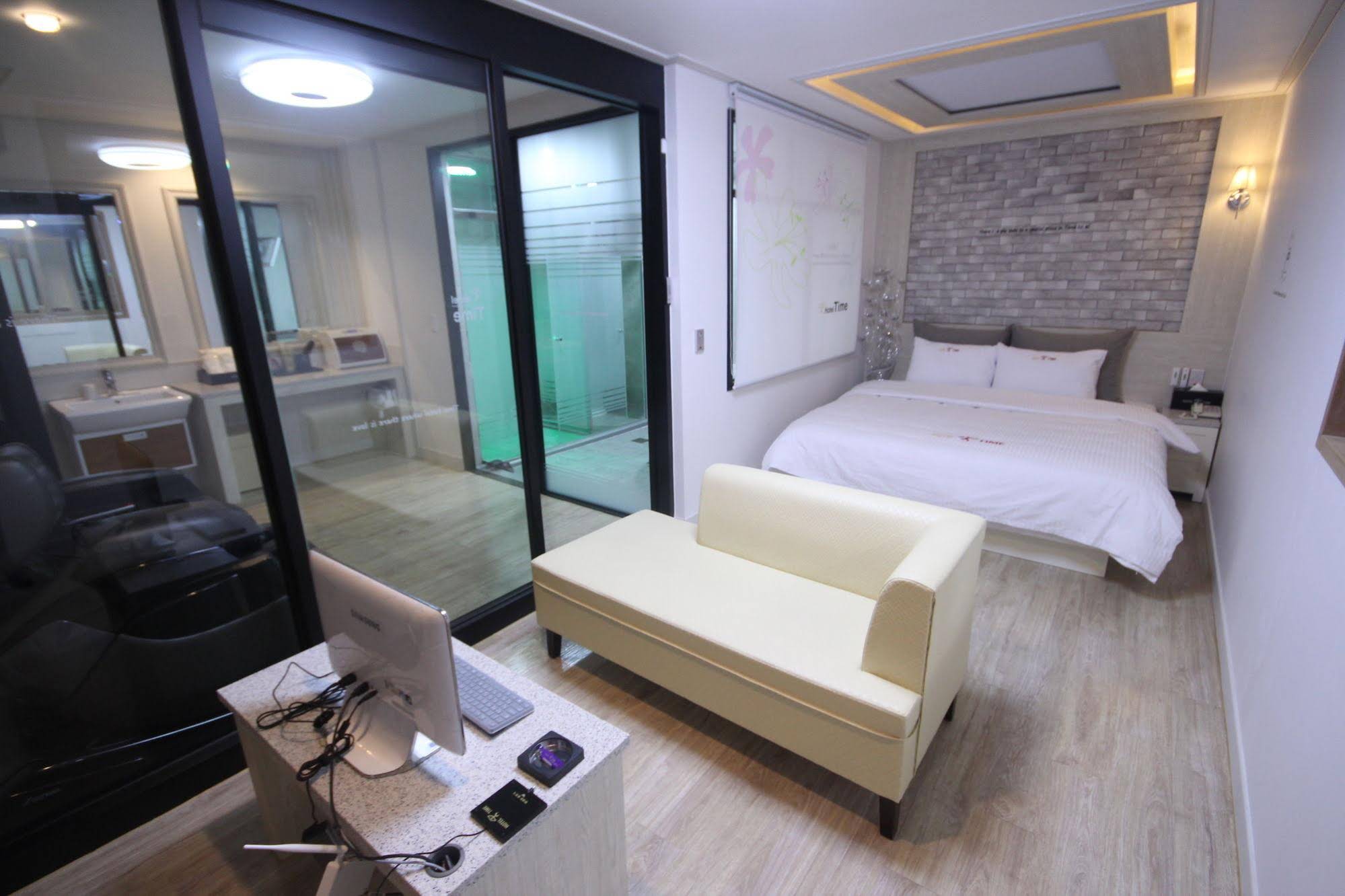 Time Hotel