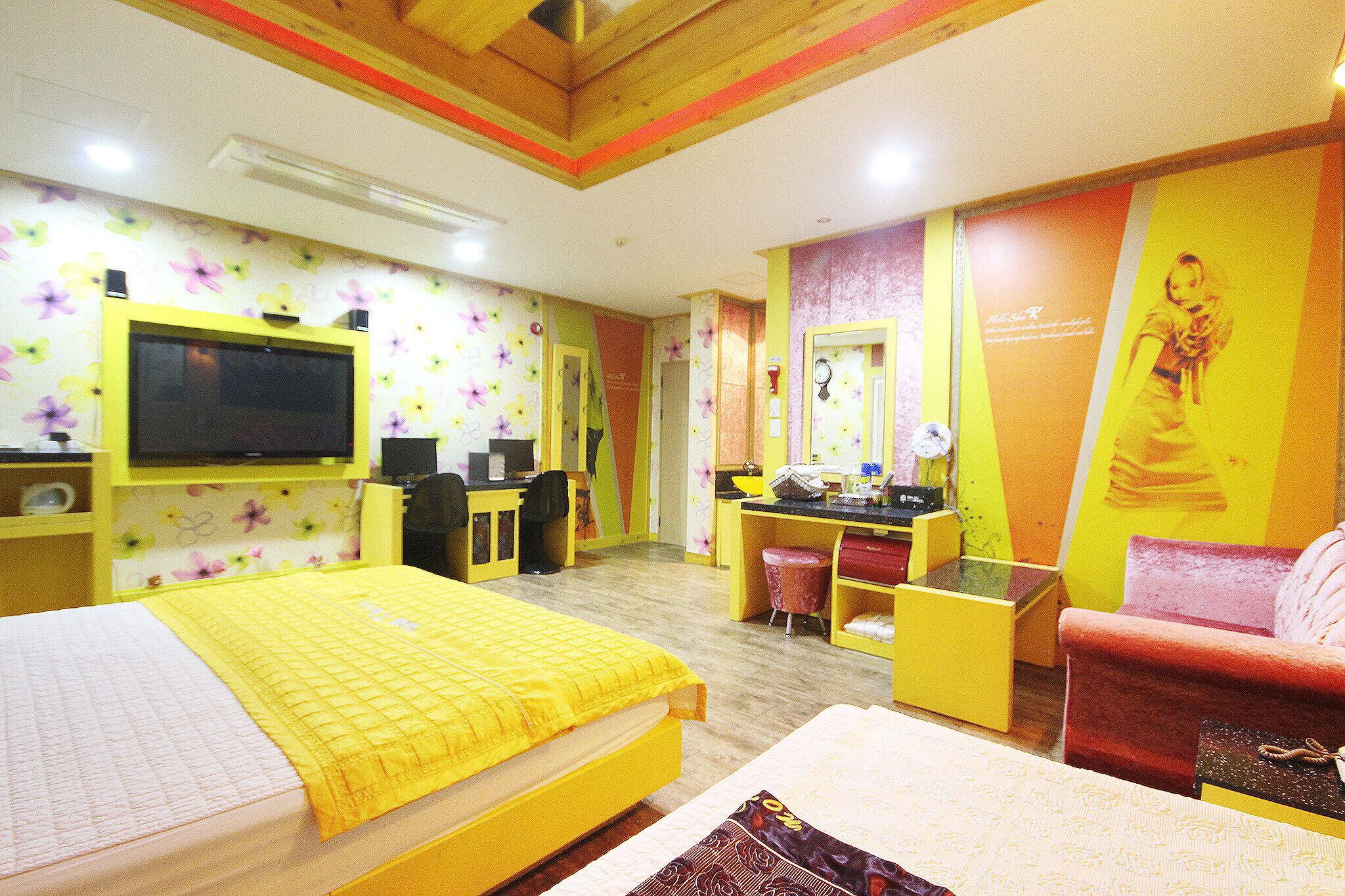 Yangsan Deokgye Show