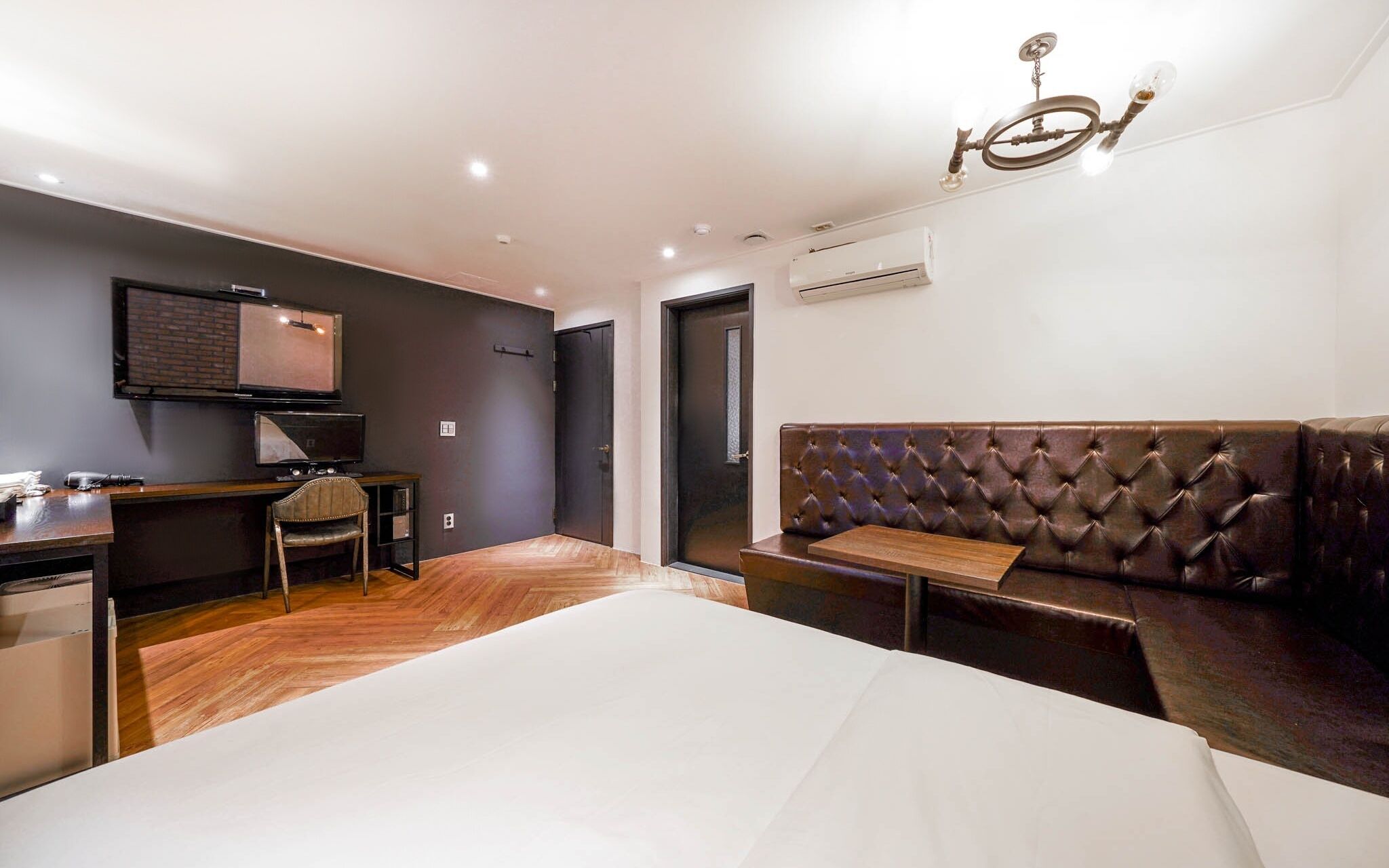 Yangsan Deokgye Yuna Hotel