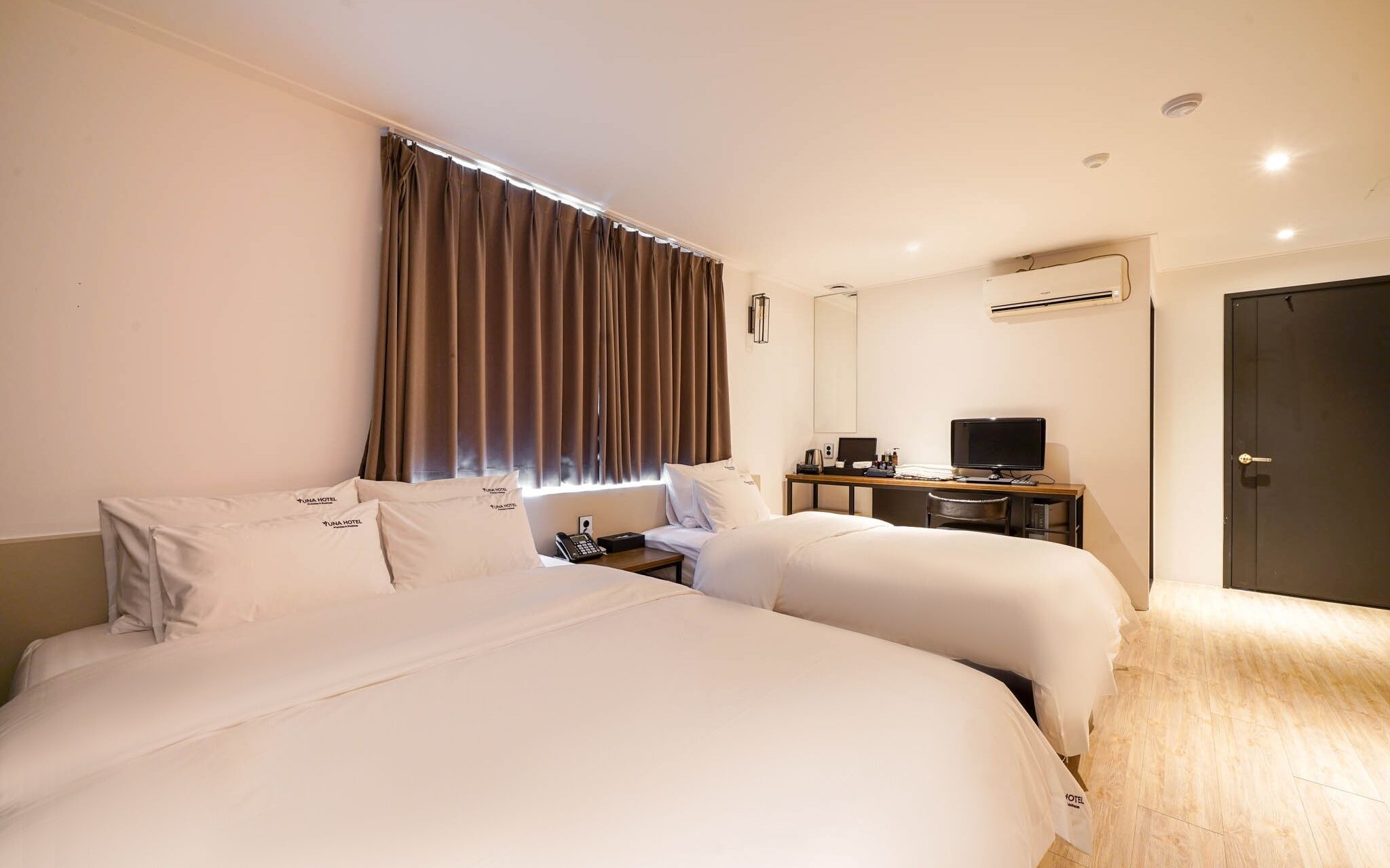 Yangsan Deokgye Yuna Hotel