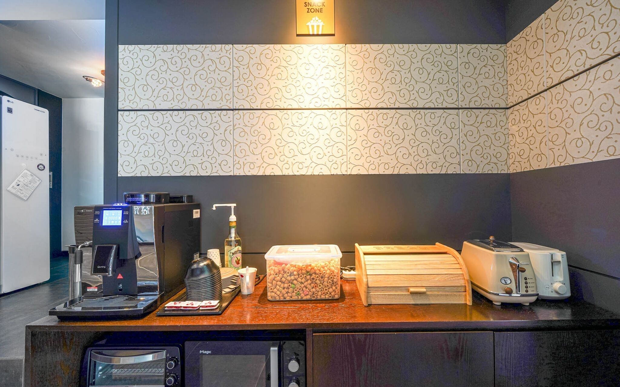 Yangsan Deokgye Yuna Hotel