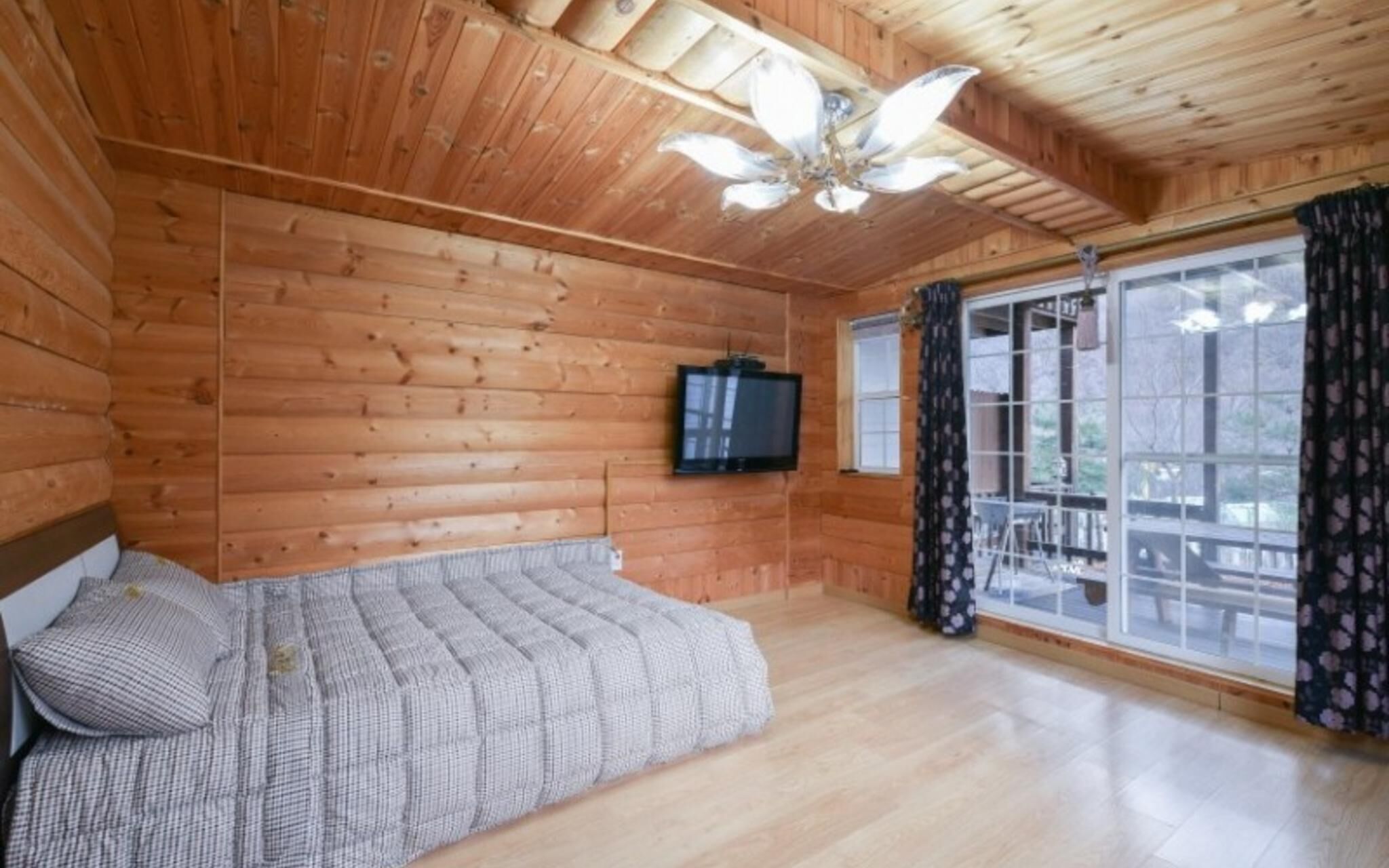 Yangsan Happy Valley Pension