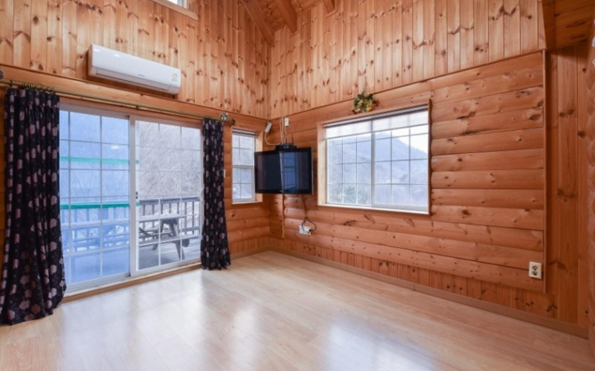 Yangsan Happy Valley Pension