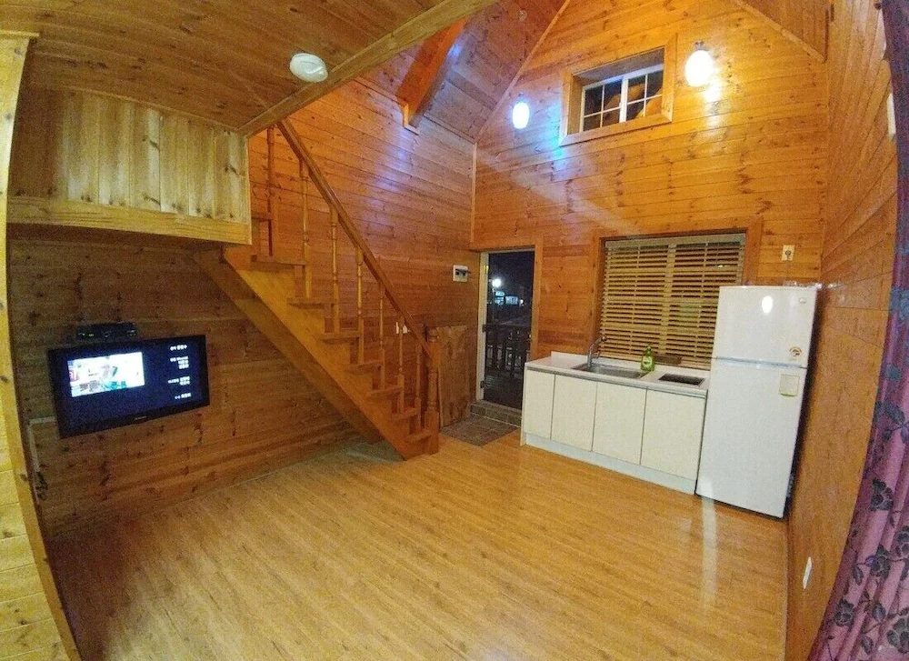 Yangsan Park Pension