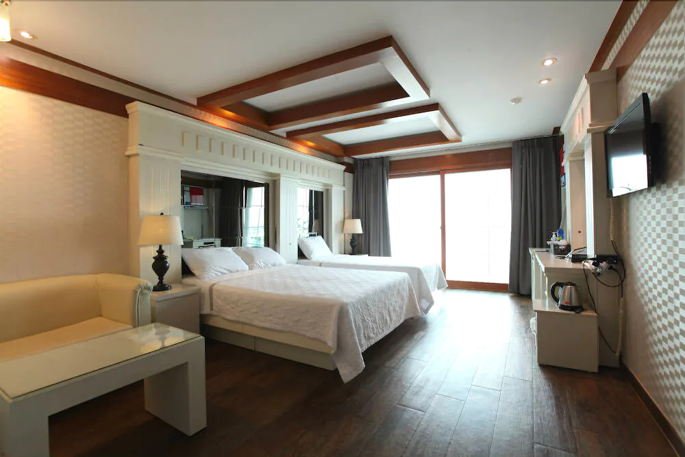 Benikea Hotel Mountain & Ocean Yangyang