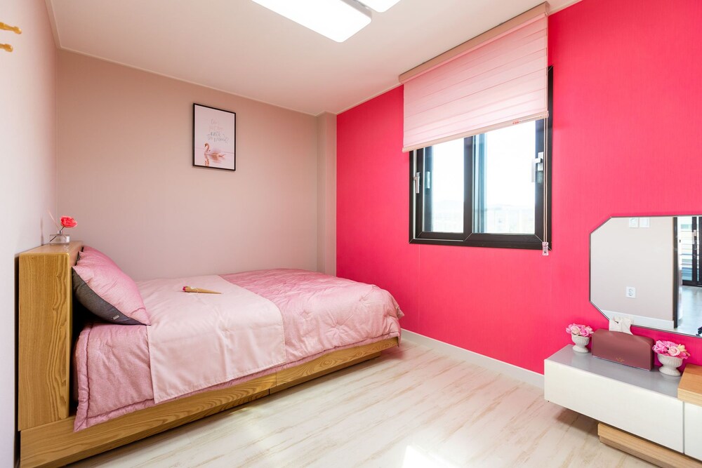 Pink Beach Pension