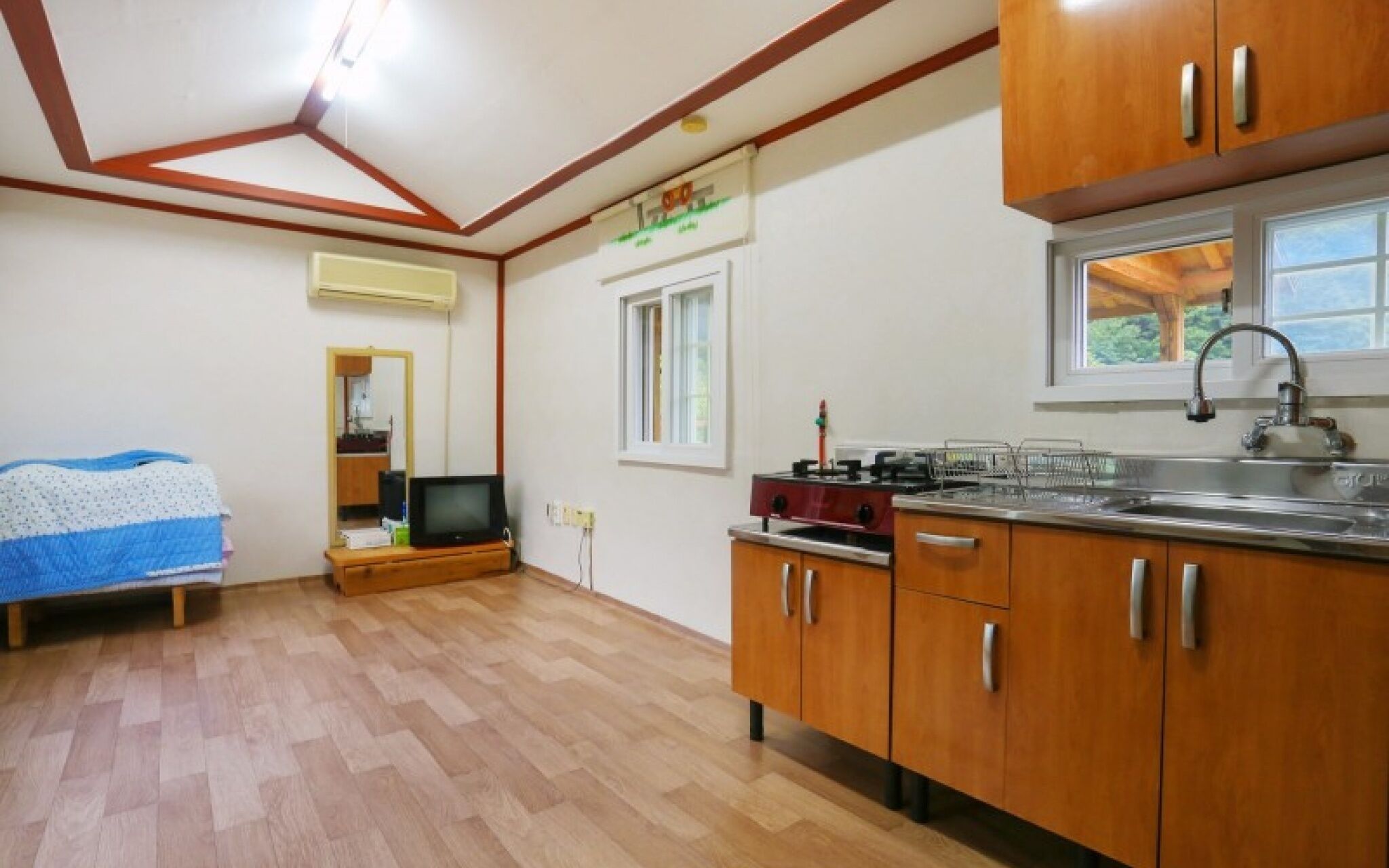 Yangyang Goyohan Kkottteul Pension