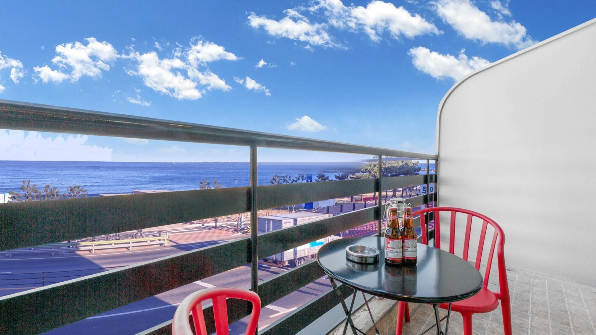 Yangyang Haettuneonchangmoon Pension