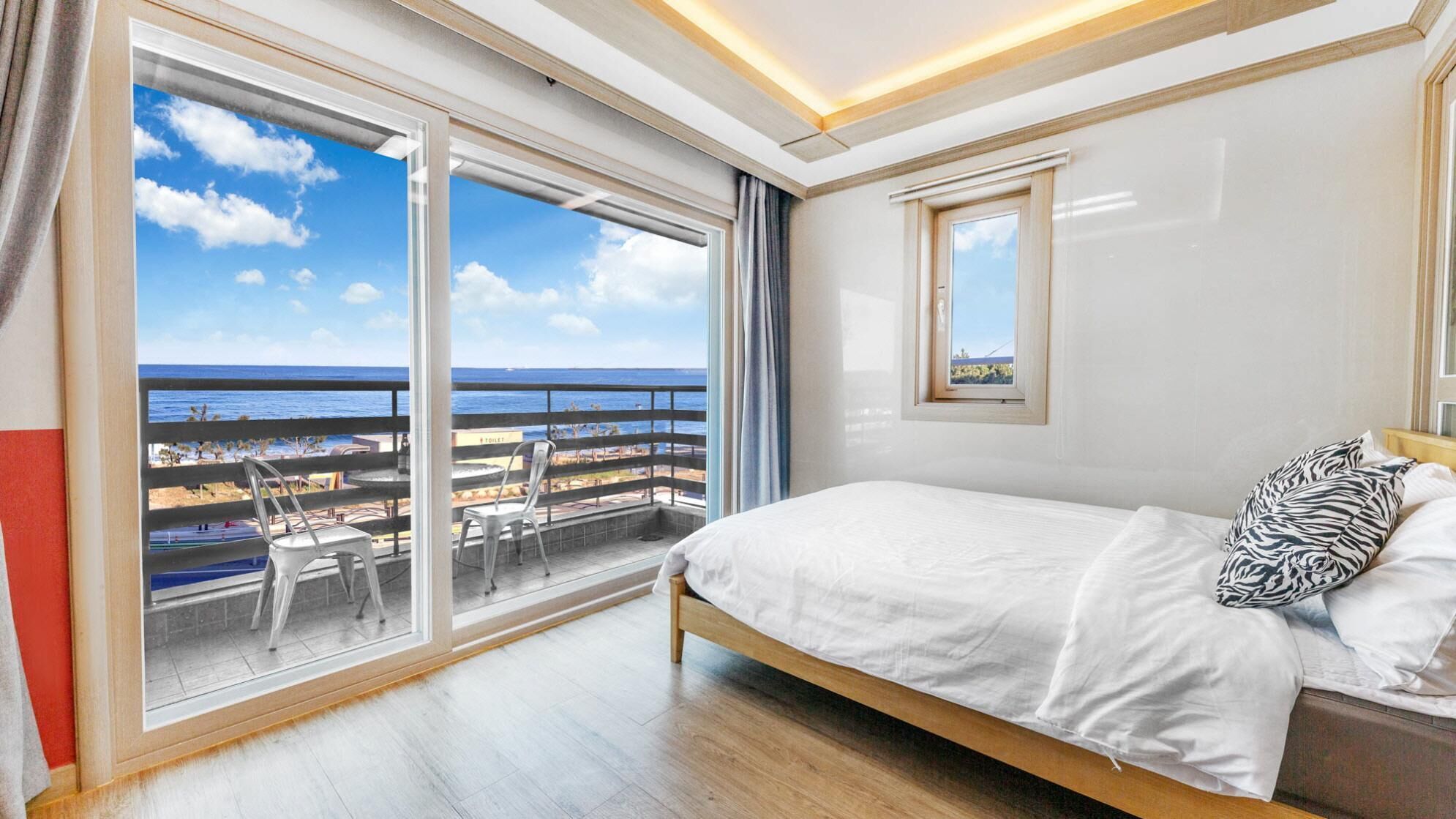 Yangyang Haettuneonchangmoon Pension