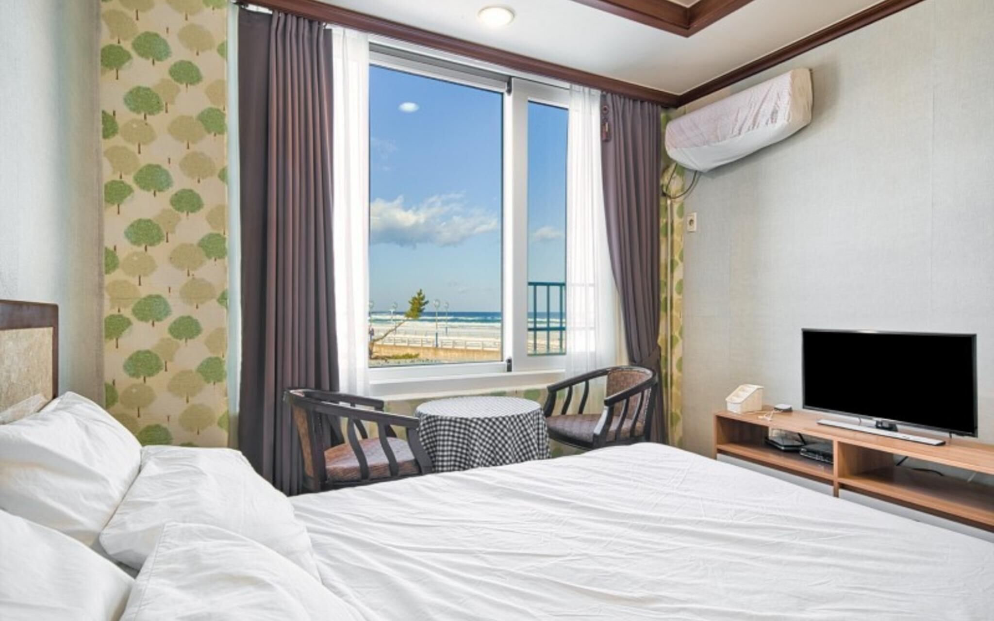 Yangyang Hajodae Conto Hotel Pension