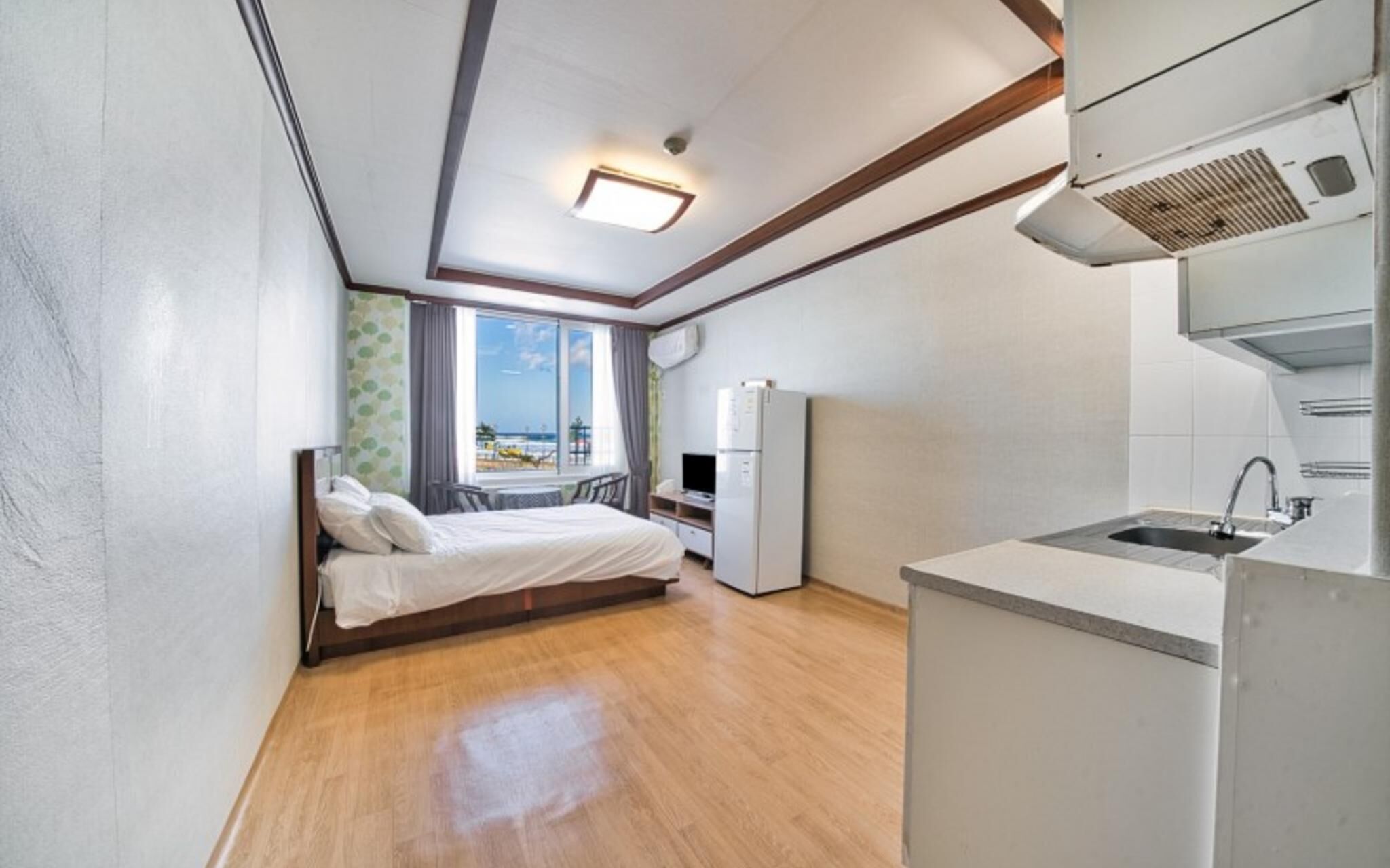 Yangyang Hajodae Conto Hotel Pension