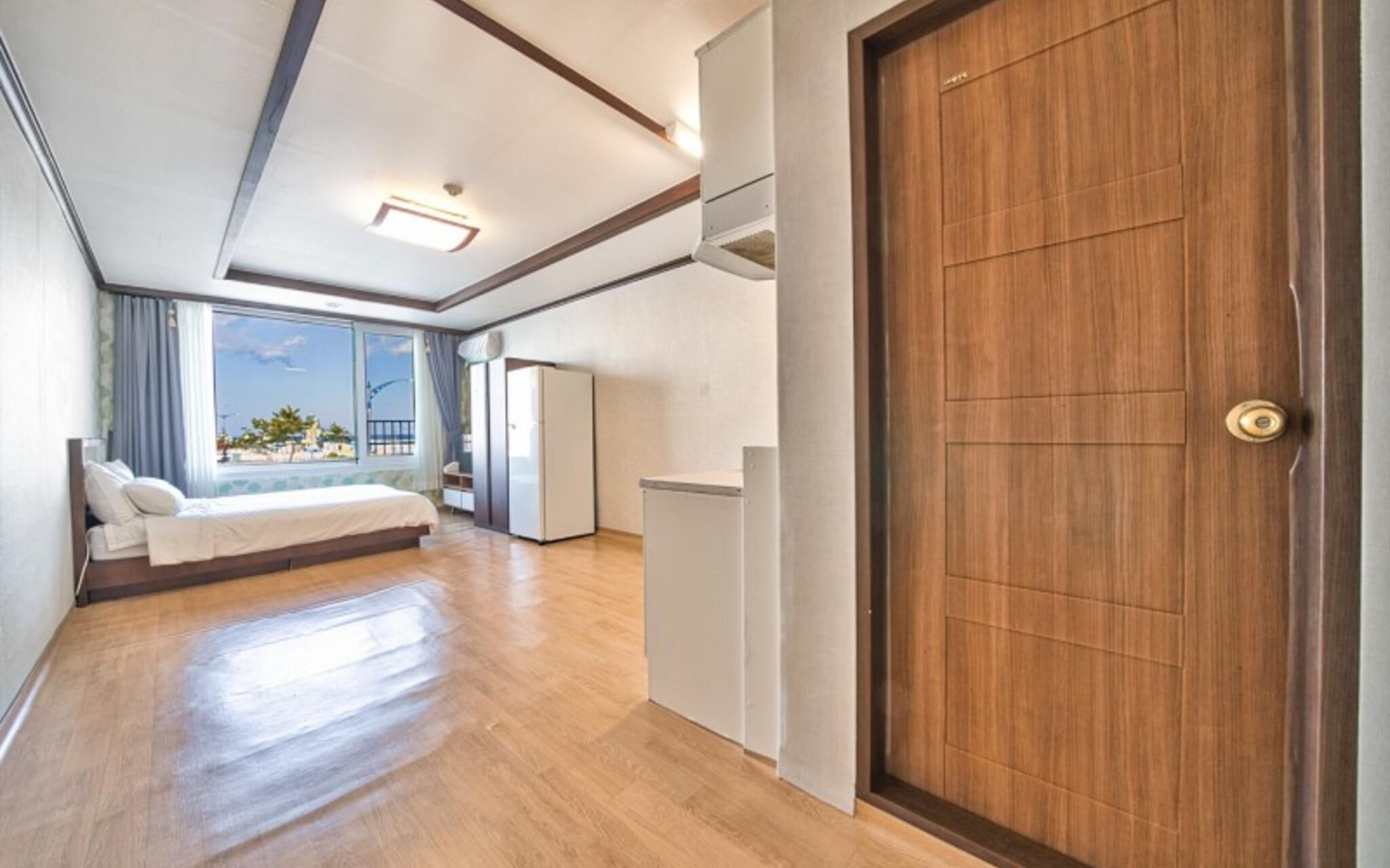 Yangyang Hajodae Conto Hotel Pension
