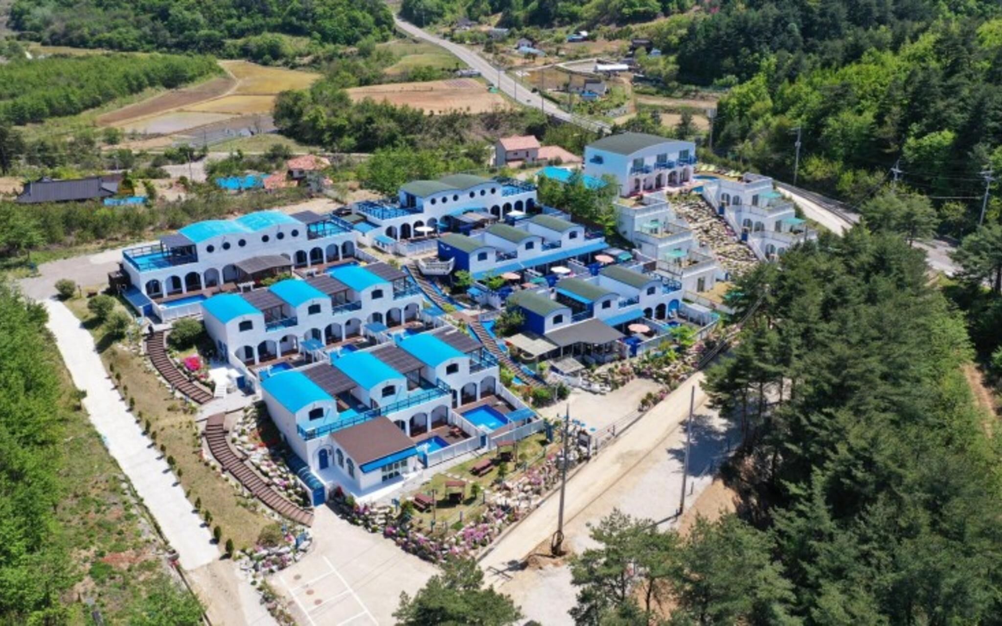 Yangyang Lodes Pool Villa