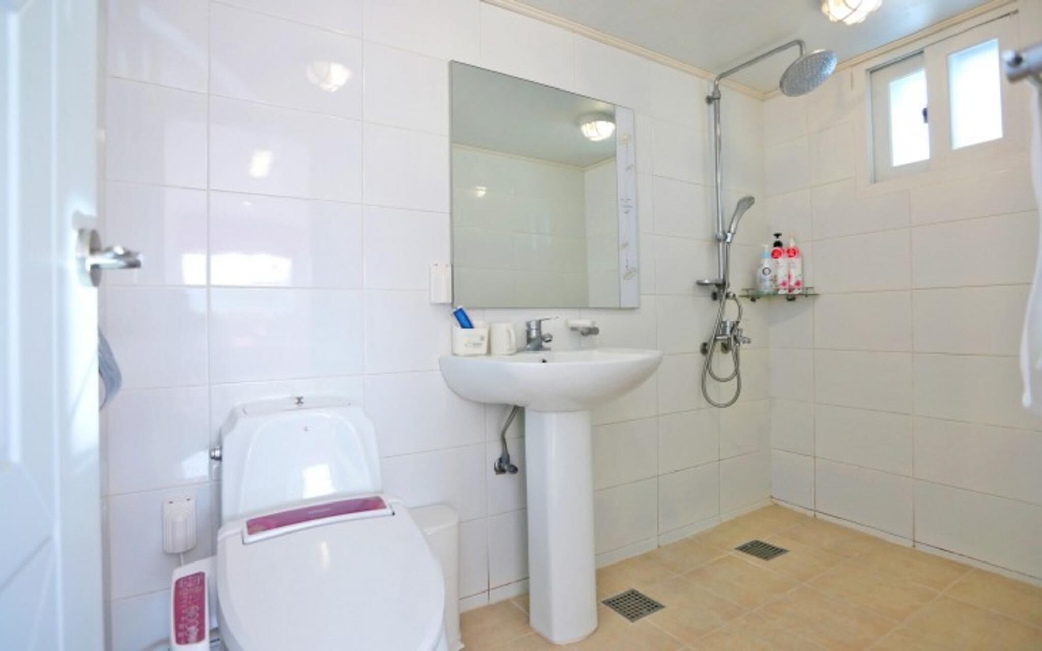 Yangyang Lodes Pool Villa