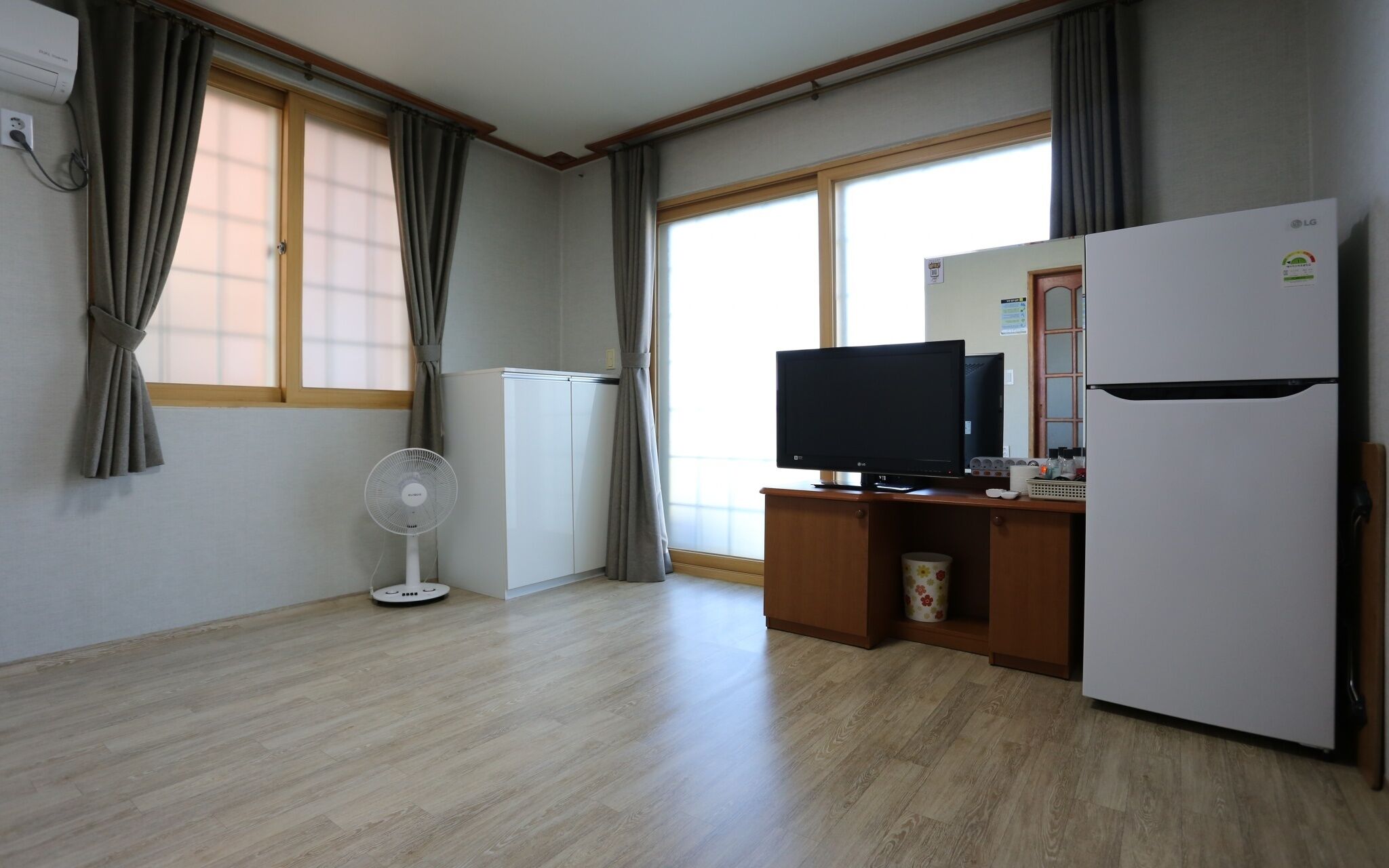 Yangyang Muhak Motel