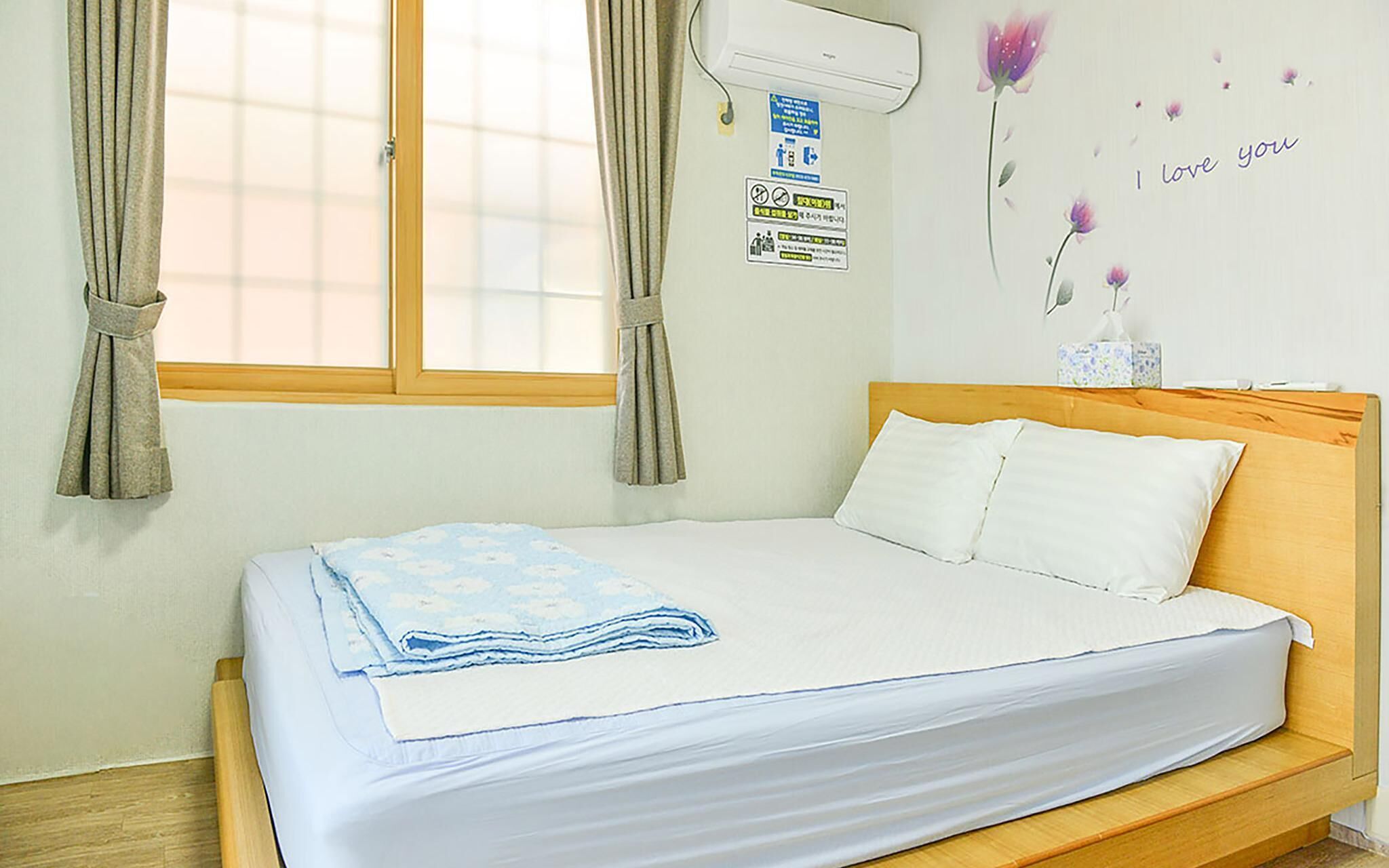 Yangyang Muhak Motel