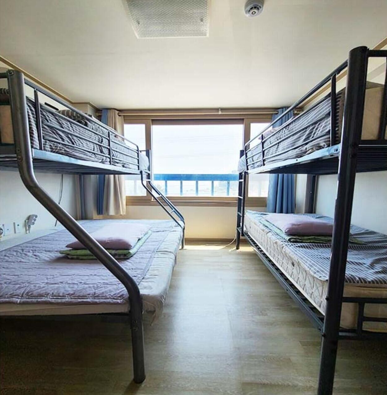 Yangyang Nusasurf Guest House